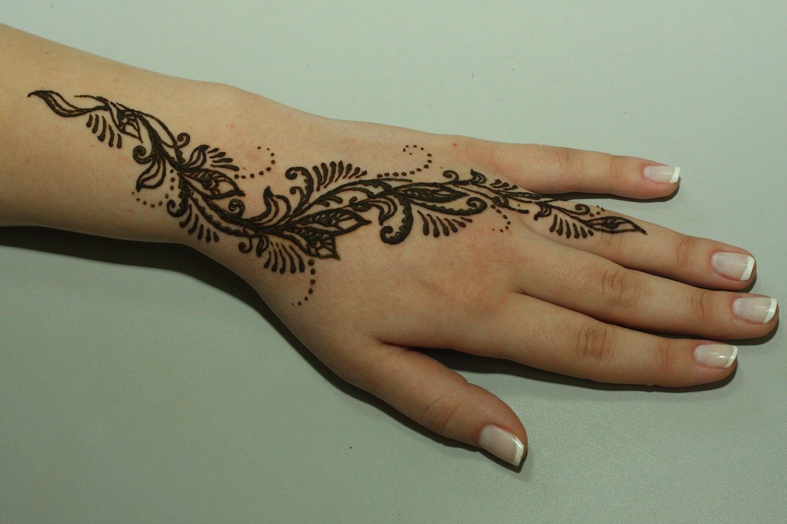 Тату - рисунок хной