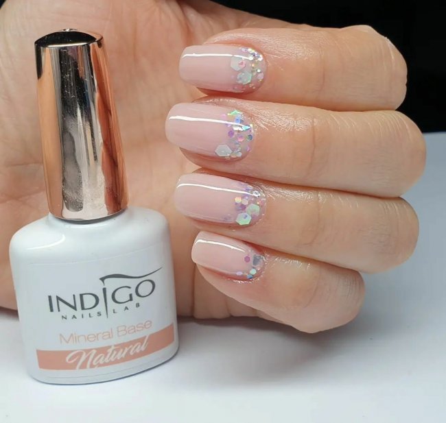 кремовый с блестками