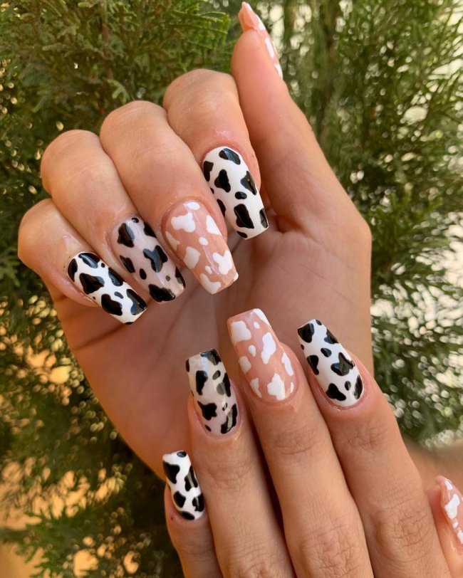 Коровьи пятна на ногтях