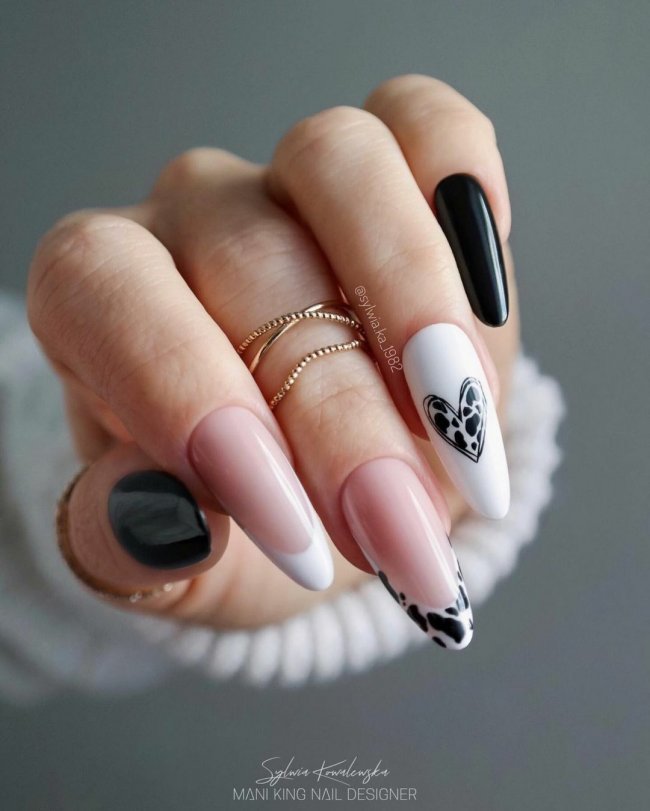 Коровьи пятна на ногтях