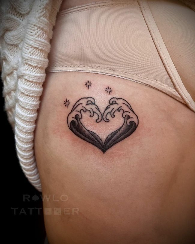 Тату на ребрах для девушек