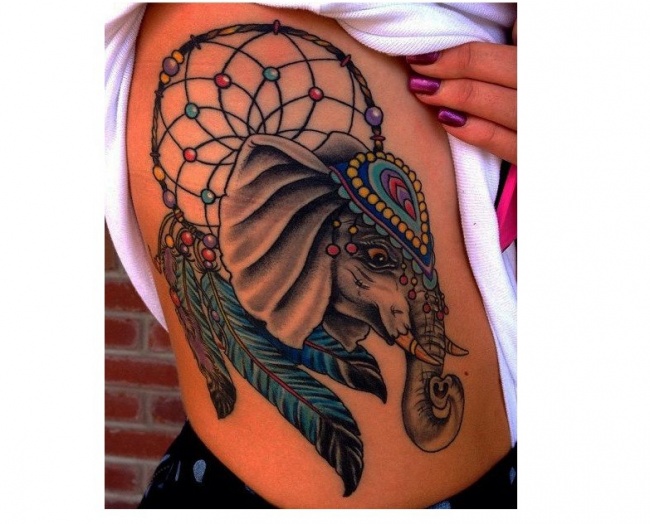 Красочная татуировка