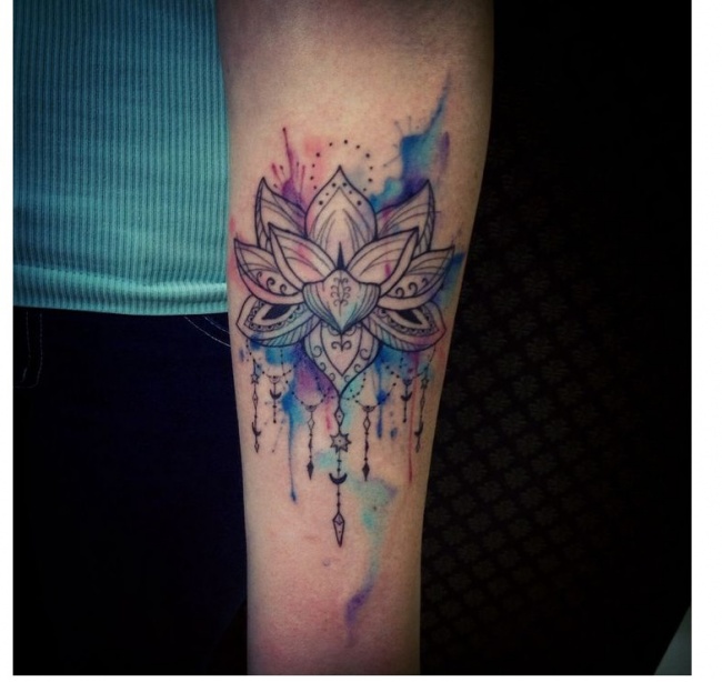 Красочная татуировка