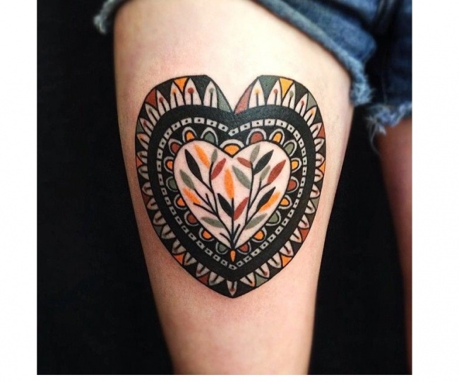 Красочная татуировка